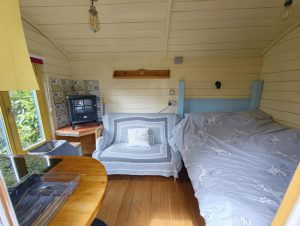 a5d4bce5-e270-43d7-ab5b-dbc56a808651